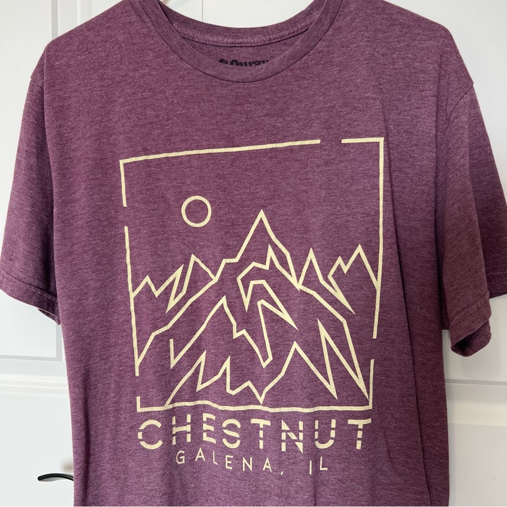 Chestnut Mountain Galena, IL t-shirt w/ Mountain graphic, maroon